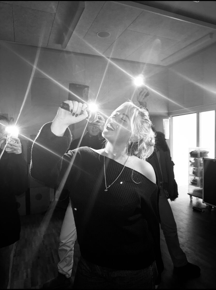 Musikerin Aileen im Interview bei EVELY